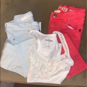 2 prs of jeans & tanktop